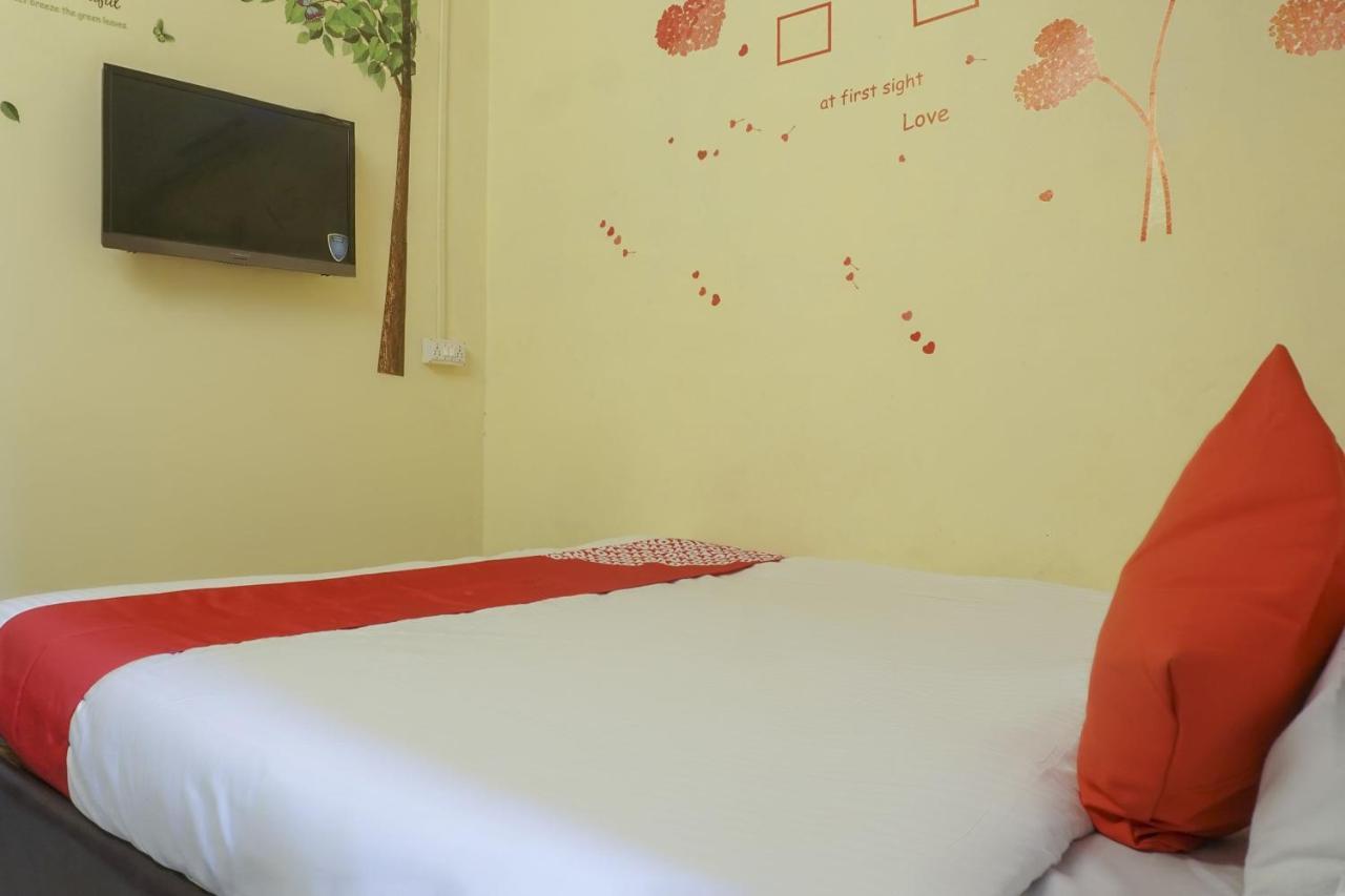 โอโย 74900 อาร์ เค โฮเทล Hotel Pimpri-Chinchwad ภายนอก รูปภาพ