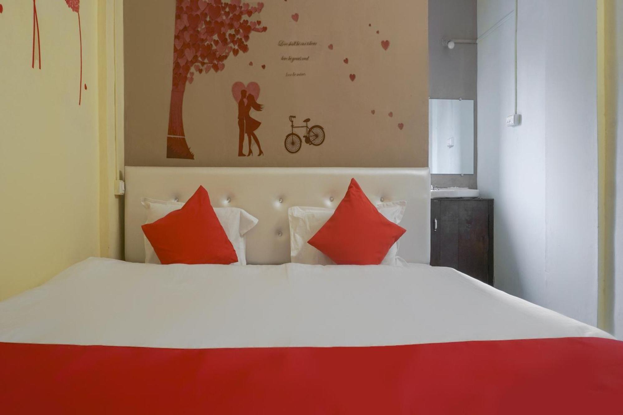 โอโย 74900 อาร์ เค โฮเทล Hotel Pimpri-Chinchwad ภายนอก รูปภาพ