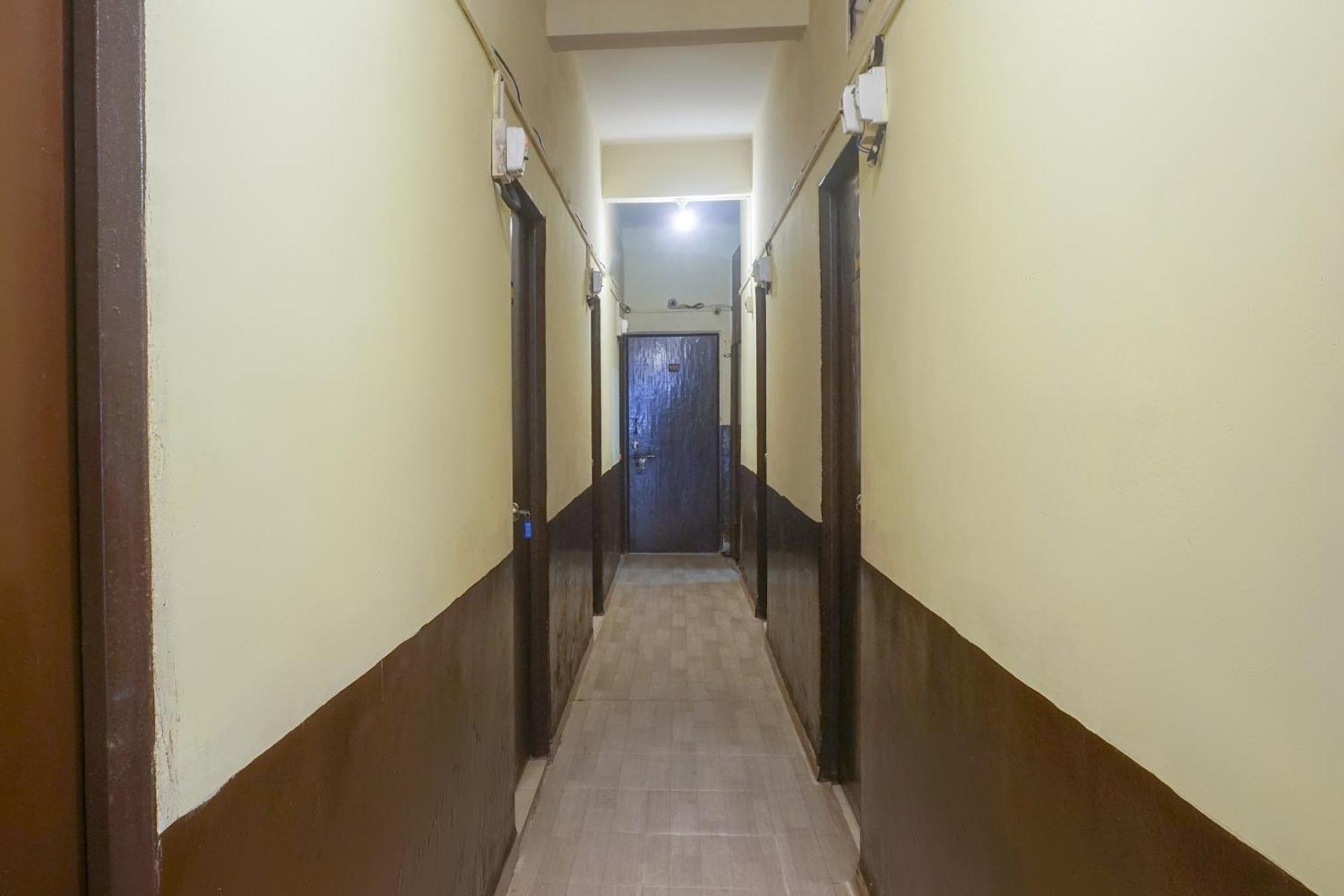 โอโย 74900 อาร์ เค โฮเทล Hotel Pimpri-Chinchwad ภายนอก รูปภาพ